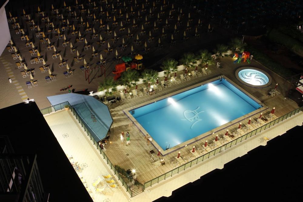 Club Esse Mediterraneo Montesilvano Marina Dış mekan fotoğraf