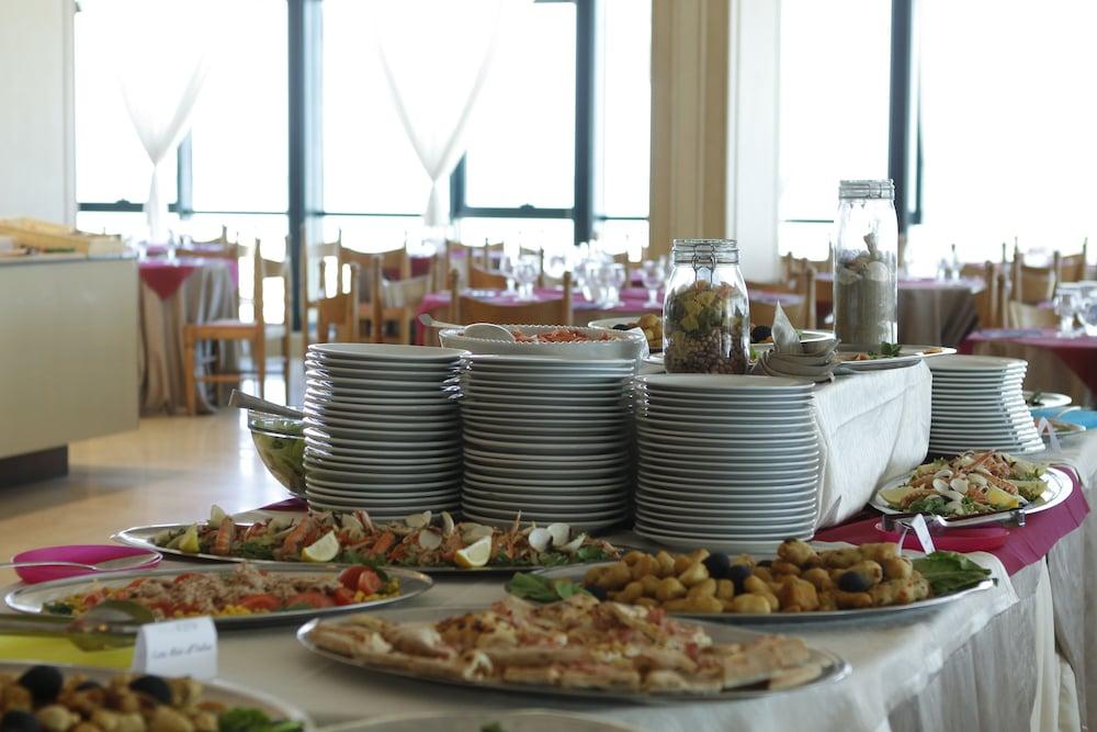 Club Esse Mediterraneo Montesilvano Marina Dış mekan fotoğraf