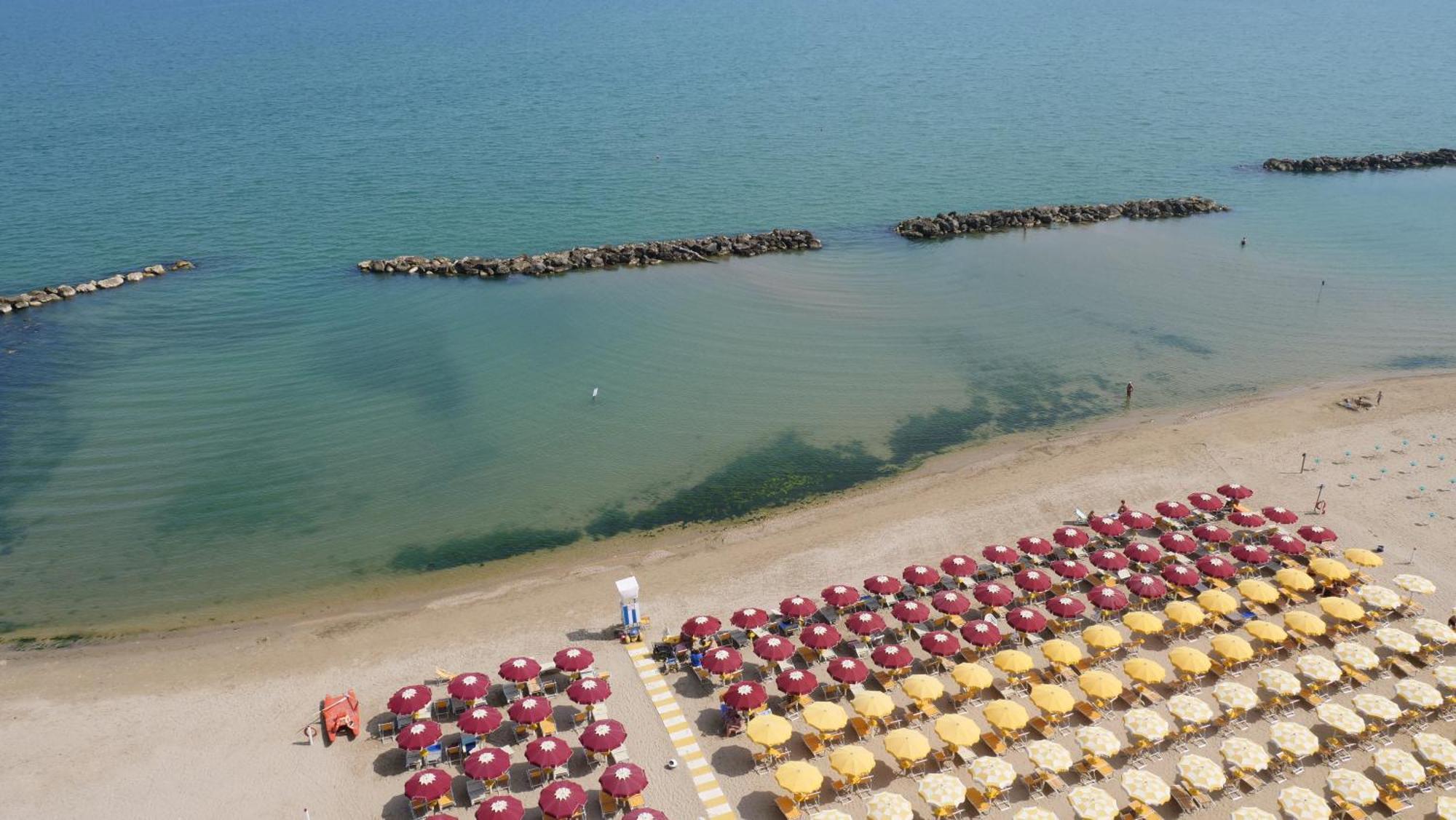 Club Esse Mediterraneo Montesilvano Marina Dış mekan fotoğraf