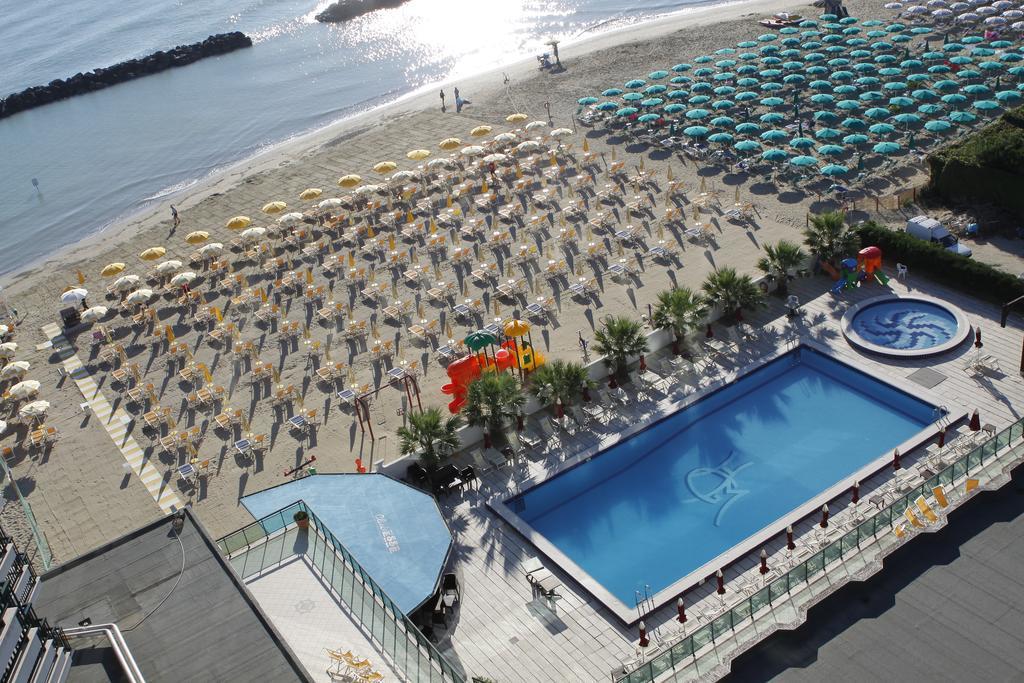 Club Esse Mediterraneo Montesilvano Marina Dış mekan fotoğraf