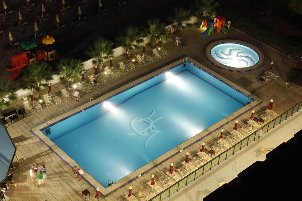 Club Esse Mediterraneo Montesilvano Marina Dış mekan fotoğraf