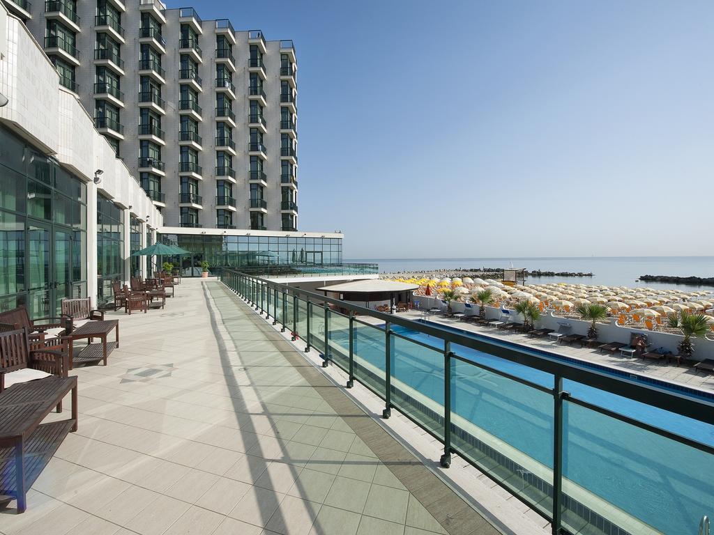 Club Esse Mediterraneo Montesilvano Marina Dış mekan fotoğraf